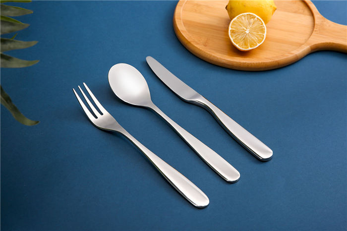 Kitchen utensils, kn